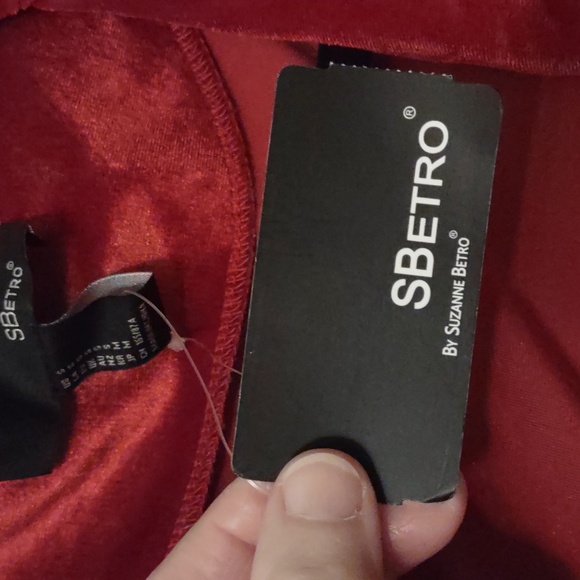 Suzanne Betro Red Crushed Velvet Dress Small Long Sleeved Loop hole buttons NWT - Picture 5 of 10